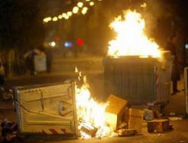 Πάτρα: Σειρά εμπρησμών σε κάδους τα ξημερώματα